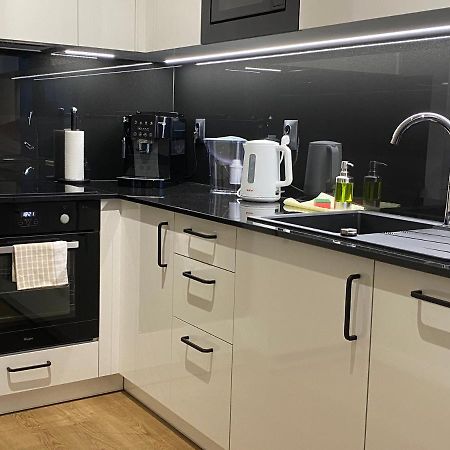 Apartamenty Magia Z Bezplatnym Parkingiem I Klimatyzacja Rzeszow Ngoại thất bức ảnh