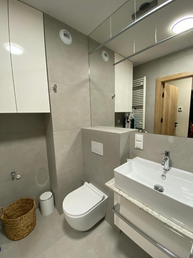 Apartamenty Magia Z Bezplatnym Parkingiem I Klimatyzacja Rzeszow Ngoại thất bức ảnh