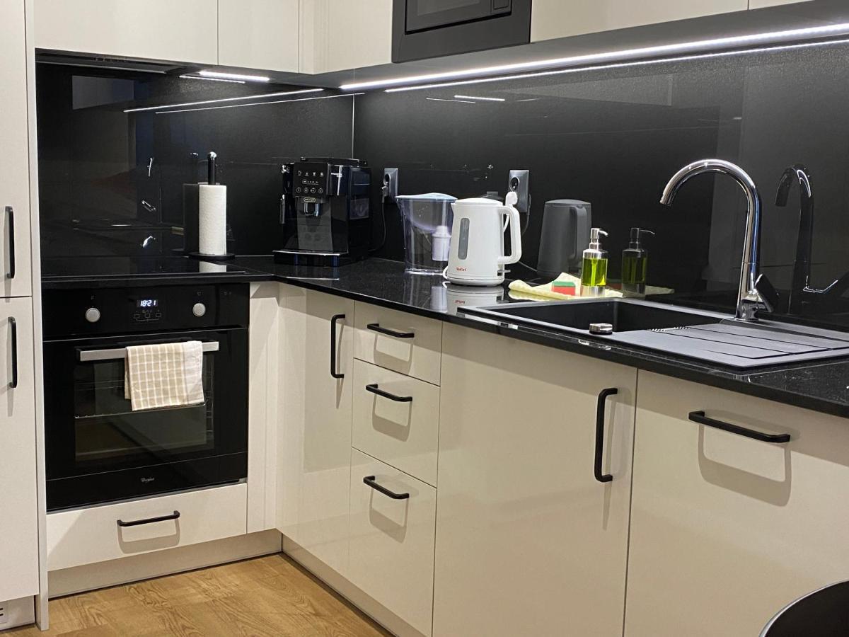 Apartamenty Magia Z Bezplatnym Parkingiem I Klimatyzacja Rzeszow Ngoại thất bức ảnh